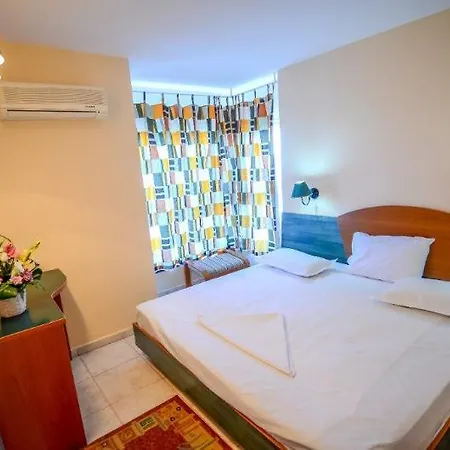 Majestic Szálloda 3*